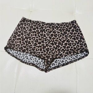 👑 SIZE 6 VINTAGE Leopard Print Women's Shorts